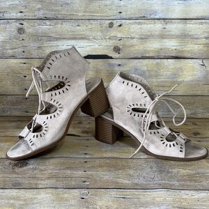 Mossimo Taupe Laser Cut Lace Up Block Heel Sandals Women Size 8.5 Open Toe Shoes